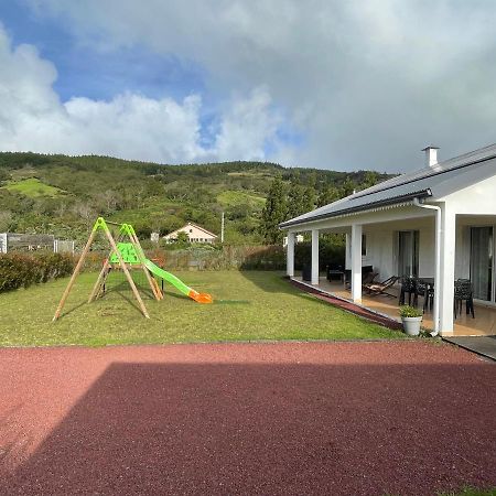Villa Au Pied Du Volcan لو تامبون المظهر الخارجي الصورة