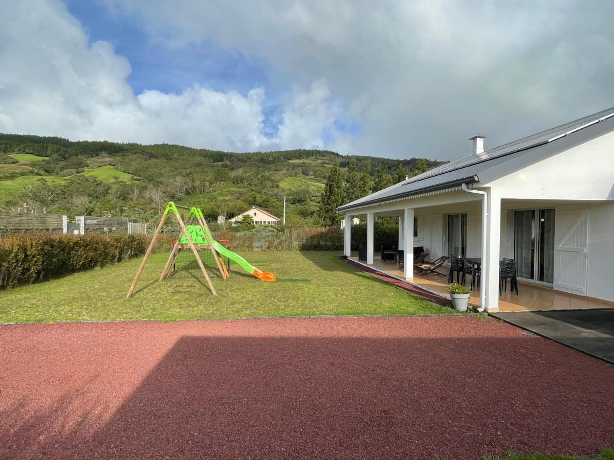 Villa Au Pied Du Volcan لو تامبون المظهر الخارجي الصورة